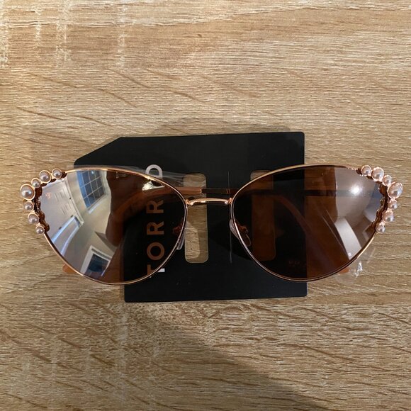 Torrid Rose Gold Metal Cateye Sunglasses w Pearl Detailing NWT - Picture 3 of 7